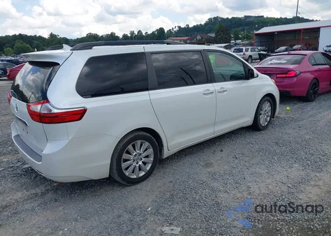 2016 Toyota Sienna Limited Premium 7 Passenger z USA, uszkodzony, nr VIN 5TDYK3DC0GS721350